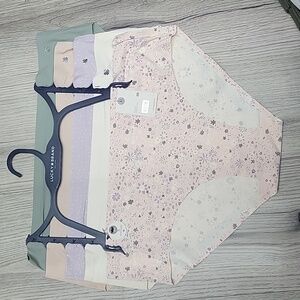 LUCKY BRAND HIPSTERS.